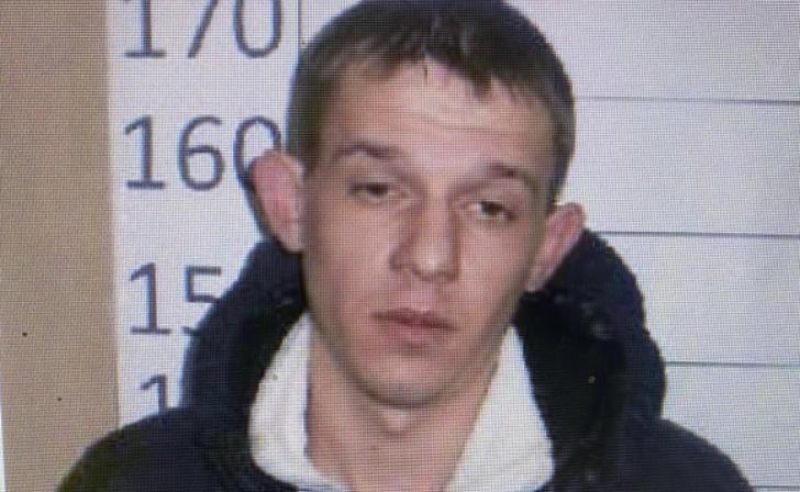 В Курске полиция разыскивает 33-летнего мужчину, подозреваемого в краже