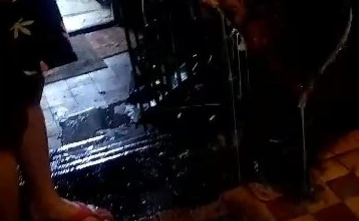 В Курске дом на Литовской затопило в 4-й раз во время капремонта