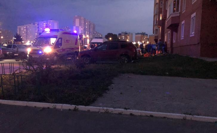 В Курске на проспекте Клыкова из окна выпал молодой человек