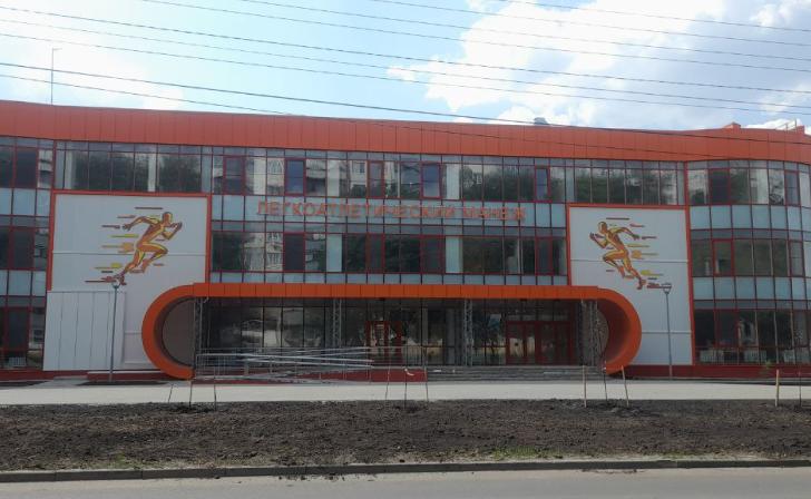 Курский губернатор поручил провести служебную проверку в отношении Романа Денисова из-за легкоатлетического манежа Курский губернатор поручил провести служебную проверку в отношении Романа Денисова из-за легкоатлетического манежа