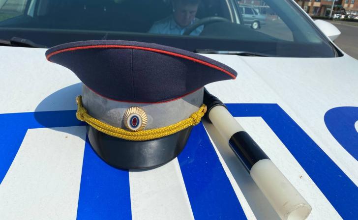 В Курске на улице Бойцов 9-й дивизии в аварию попала «Тойота Камри»