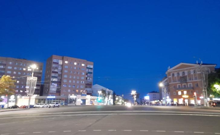 В Курске на улице Перекальского в выходные уложили 400 кв.м новых тротуаров