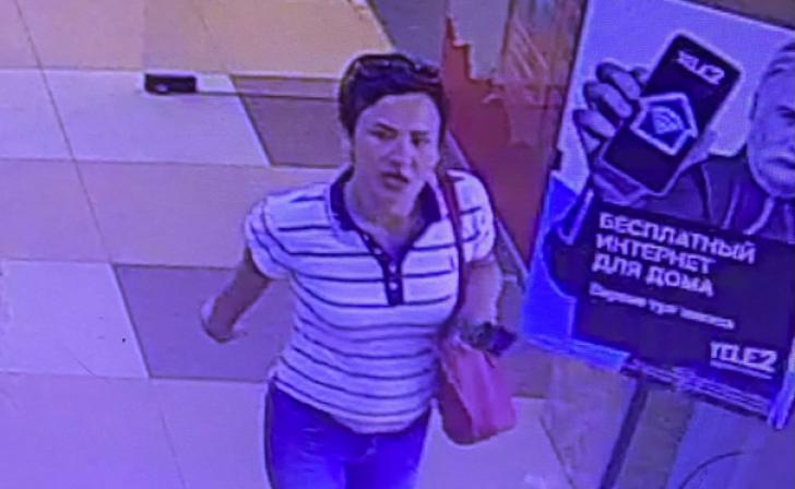 В Курске полиция разыскивает женщину, подозреваемую в краже