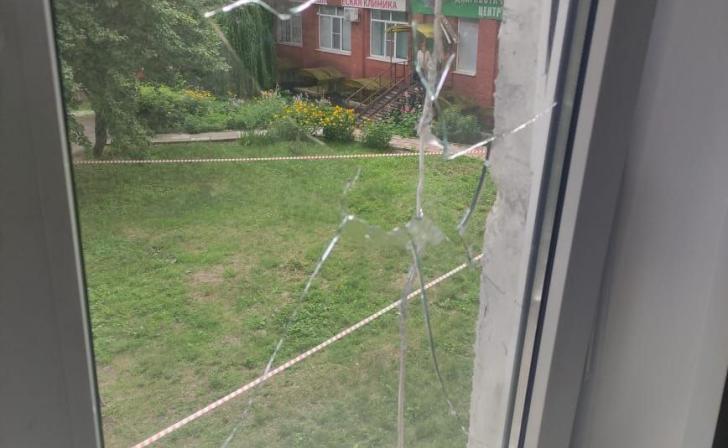 В Курчатове начали устранять последствия падения БПЛА