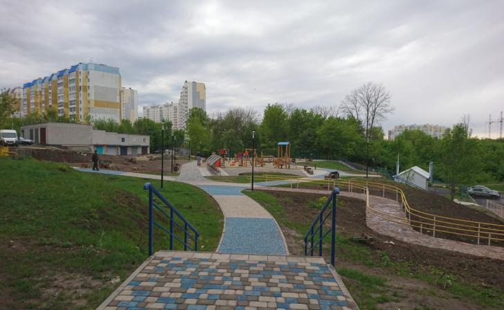 В Курске в октябре завершится  благоустройство сквера на пр.Клыкова за 4,8 млн рублей