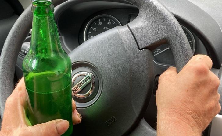 В Курской области девушку оштрафовали за применение насилия к сотруднику полиции