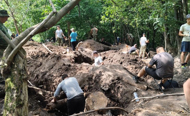В Курске поисковики нашли останки расстрелянных в годы войны 65 мирных жителей