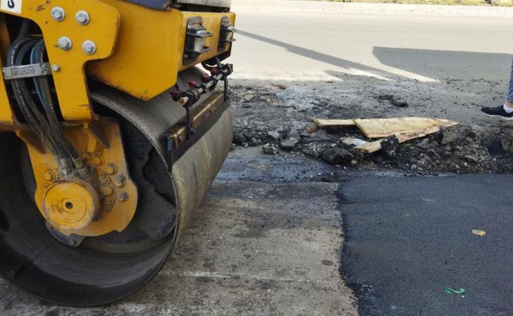 В Курске на улице Александра Невского ремонтируют участок дороги протяженностью 630 метров