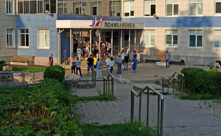 В Курске администратор больницы №1 отсудила 30 тыс.рублей с пациента В Курске администратор больницы №1 отсудила 30 тыс.рублей с пациента