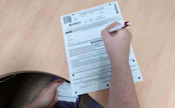 В Курской области школьницу оштрафовали на 3 тысячи рублей за шпаргалку на ЕГЭ