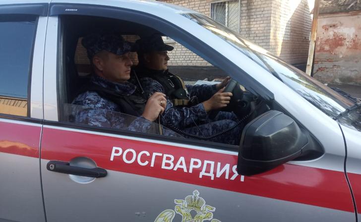 Курские росгвардейцы помогли потерявшемуся мужчине вернуться домой