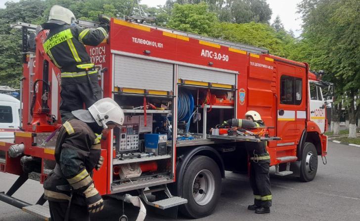 Под Курском сгорел автомобиль «KIA Cerato»