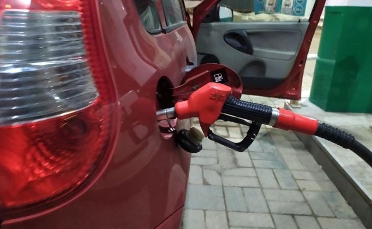Власти Курской области видят тренд на снижение цены на топливо