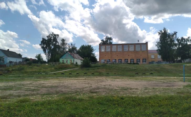 В Курской области директора школы оштрафовали на 5 тысяч рублей за волокиту