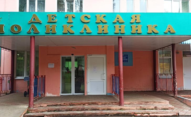 «Ещё десять минут, и ребёнок бы умер»: родители 3-летнего мальчика подали иск к Железногорской горбольнице «Ещё десять минут, и ребёнок бы умер»: родители 3-летнего мальчика подали иск к Железногорской горбольнице