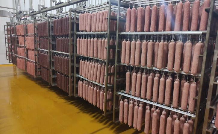 В Курской области в этом году произведено 14,4 тыс. тонн колбасных изделий