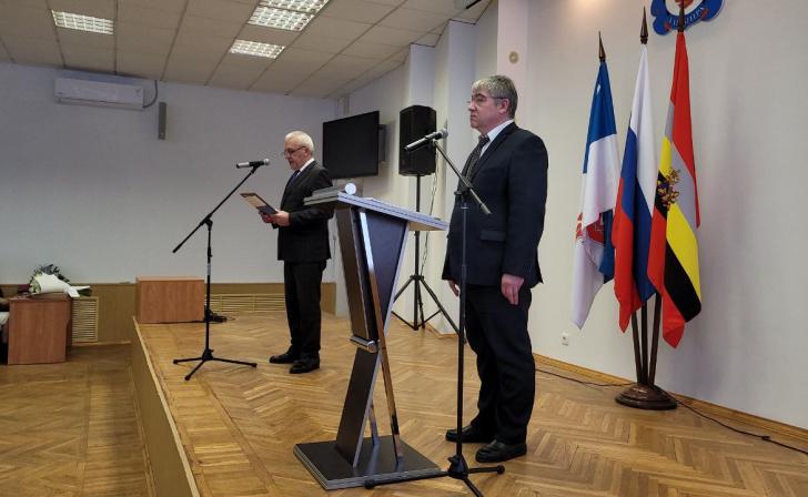 В Железногорске состоялась инаугурация мэра Александра Михайлова