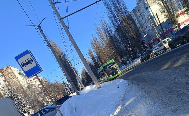В Курске из-за снегопада произошел сбой в расписании движения общественного транспорта