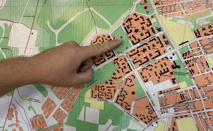 У курянина в букмекерской конторе украли мобильный телефон