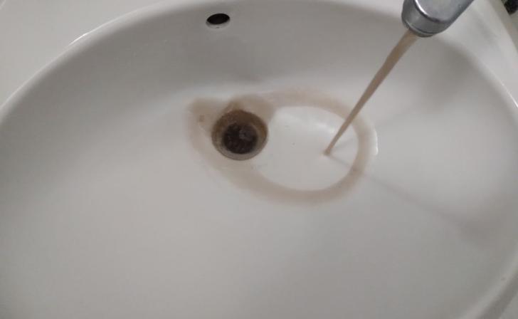 В домах курян по улице Школьной дали горячую воду и отопление