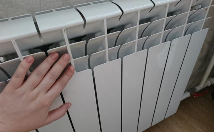 В Курске на ул.Энгельса до 18.00 отключили тепло в четырех домах