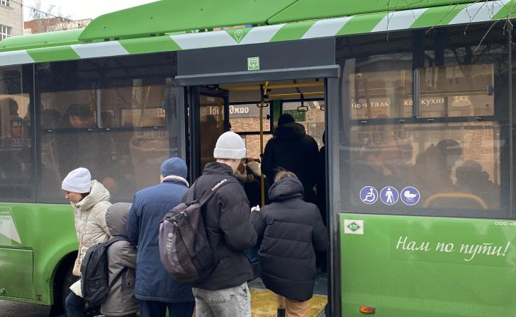 В Курске в «Волгабасе» женщина и 7-летний ребенок получили травмы