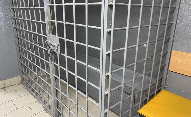 «Курский санитар» Сергей Беляев арестован за то, что «справлял нужду» на улице «Курский санитар» Сергей Беляев арестован за то, что «справлял нужду» на улице