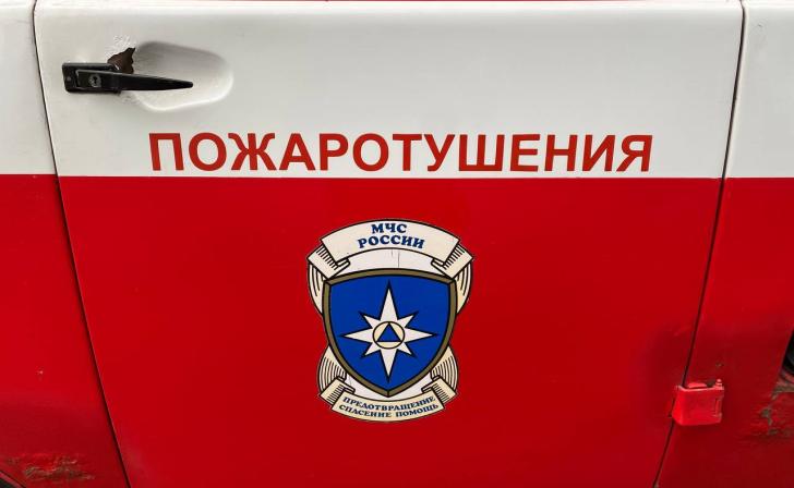 В Курске произошёл пожар на стройке