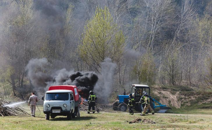 В Курской области за сутки 100 раз горела сухая трава