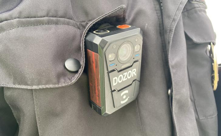 В Курске сотрудник МФЦ и полицейские спасли 85-летнюю женщину от мошенников