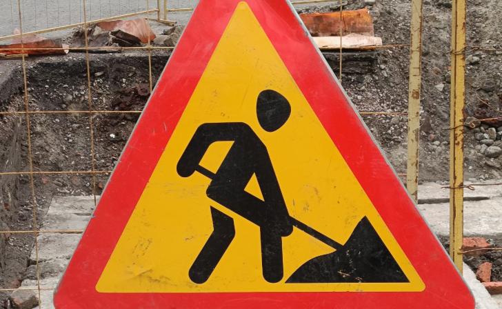 В Курске на Школьной начали реконструкцию теплосетей