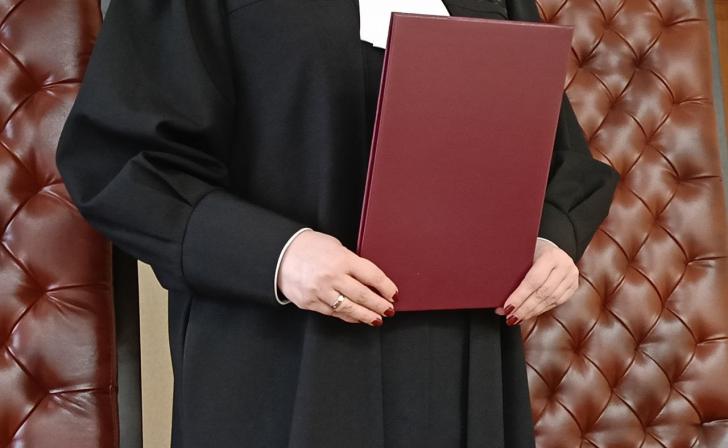 Член Общественной палаты РФ помог курянке отсудить выплаты за погибшего в СВО сына