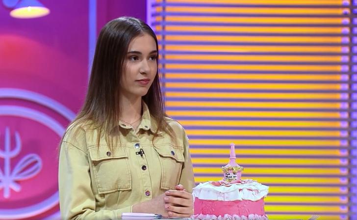 14-летняя курянка собирается победить в шоу «Кондитер.Дети» 14-летняя курянка собирается победить в шоу «Кондитер.Дети»