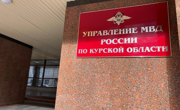 Нетрезвая курянка не пустила домой маленькую дочь