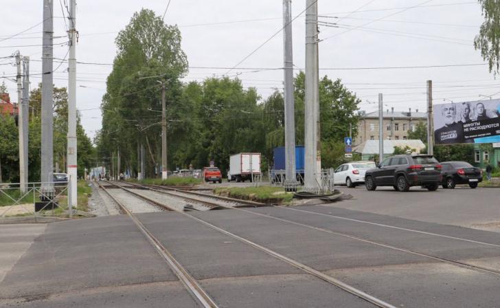 В Курске для выправки трамвайных путей перекроют движение на нескольких участках В Курске для выправки трамвайных путей перекроют движение на нескольких участках