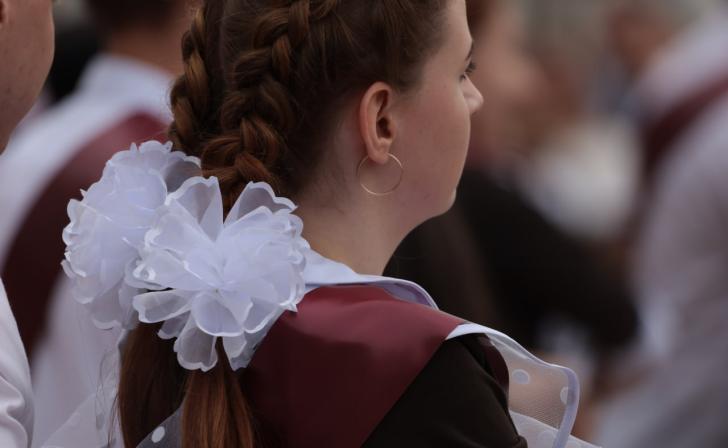 В Курске родители 11-классников планируют потратить на выпускной вечер 15,5 тыс.рублей