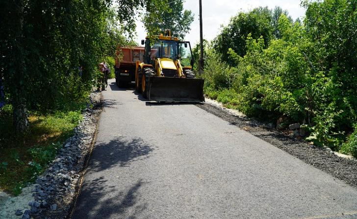 В Курске продолжается ремонт дороги на улице Фрунзе