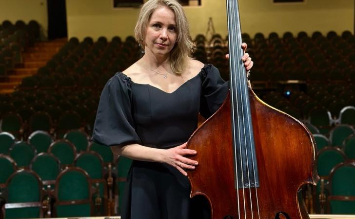 Для курского Губернаторского камерного оркестра куплен 200-летний контрабас