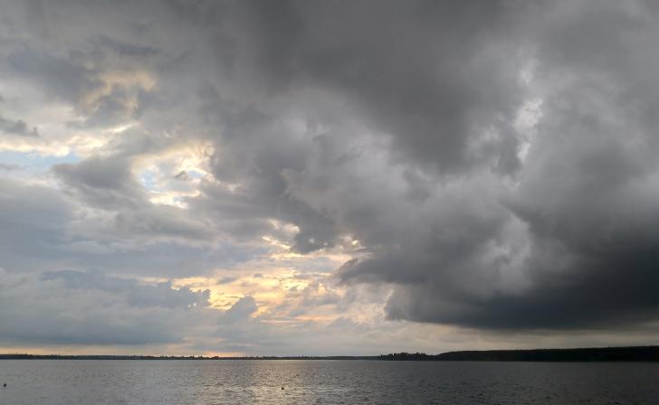 В Курской области 30 мая ожидается жара и грозы