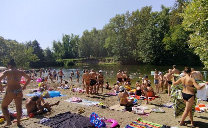 В Курске ребенок нанес травму 68-летней женщине при купании в реке