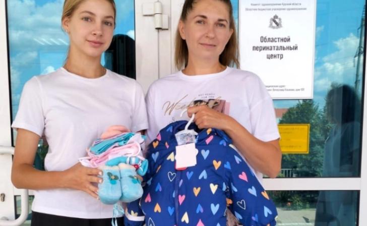 Куряне массово приносят подарки для малышки, найденной на улице