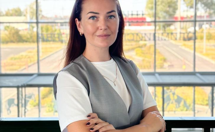 Марина Синицина сменила Дарину Назарову на посту директора курской конноспортивной школы