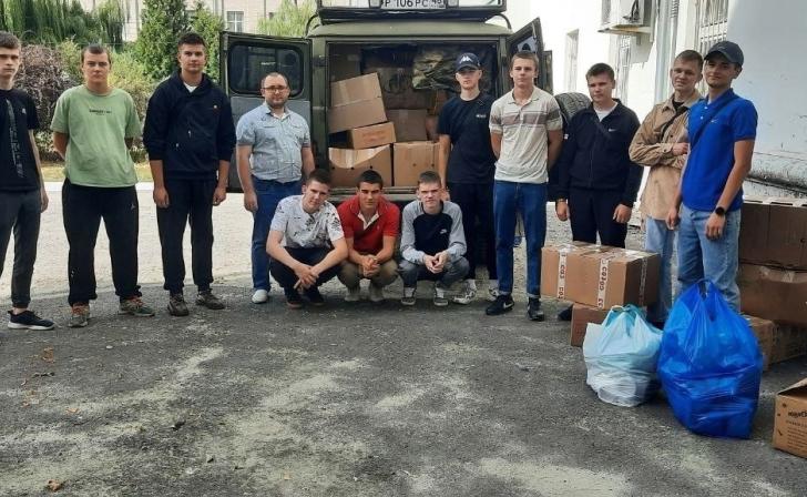 Студенты Курского ГАУ собрали гуманитарную помощь для военных