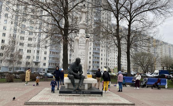 19 октября исполняется 85 лет со дня рождения курского скульптора Вячеслава Клыкова