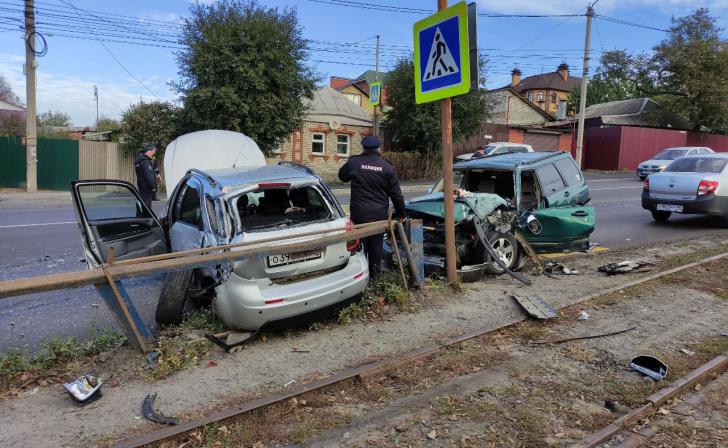 В Курске в ДТП с автобусом и двумя авто травмы получили 7 человек