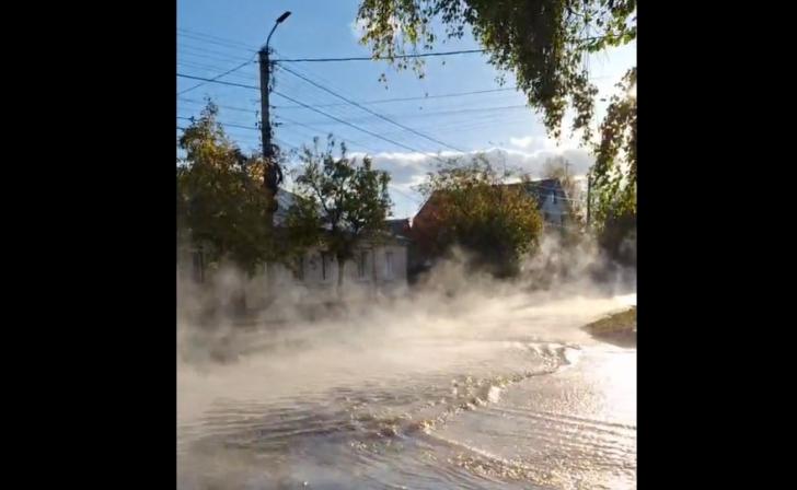 В Курске из-за порыва теплосети без тепла остались дом и две школы