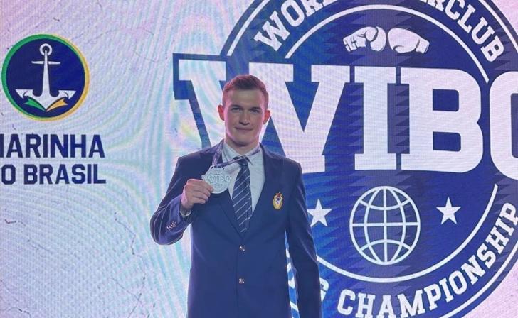 Курянин завоевал серебро на чемпионате мира по боксу в Рио-де-Жанейро
