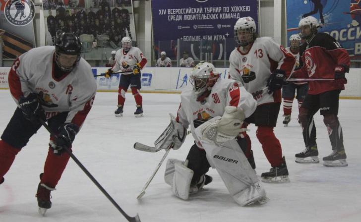 В Курске стартовал сезон региональной Ночной хоккейной лиги