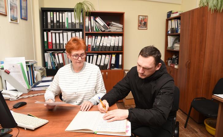 Семья из Глушковского района Курской области получила сертификат на покупку жилья