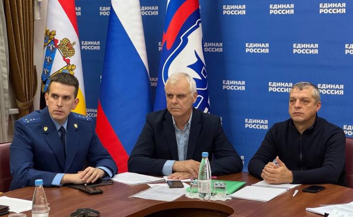 Суджанские депутаты после долгих споров приняли отставку главы района Александра Богачёва Суджанские депутаты после долгих споров приняли отставку главы района Александра Богачёва